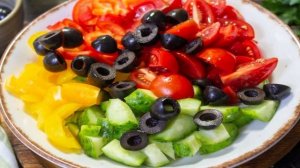 Салат с брынзой и помидорами
