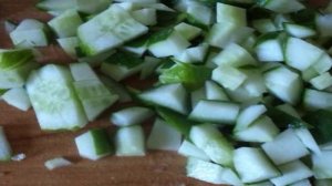 Оливье классический со свежим огурцом