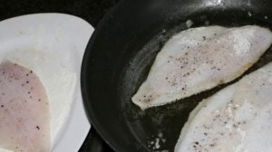 Рыба, жаренная под соусами