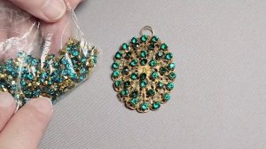 Серия 3 переделки для Светланы из Балашихи.
Колье с винтажным кулоном.