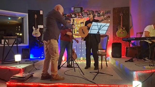 Фрагмент квартирника Рафиса Хайдарова. "Поделись своей любовью". "Хороший день".