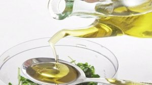 Салат из макарон с нутом и баклажанами