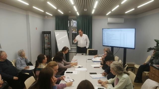 НОВЫЕ ПОБЕДЫ РАЗДАЧА ПОДАРКОВ 18 10 2025Регламент встречи ПРАВСОЮЗА 100 ЛИЦА объясняет Максим Шилов смотреть онлайн