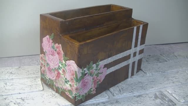 Как сделать стильную карандашницу из старой коробки .