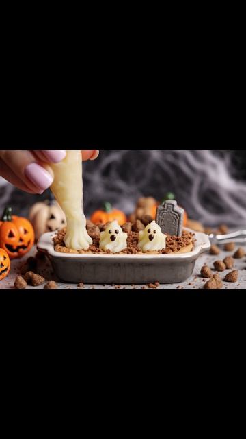 Готовлю жутко-милый Пирог "Кладбище" для кота 묘 | Tiny Graveyard Pie #shorts #tinykitchen #asmr