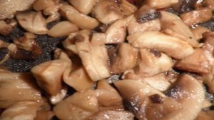 Салат в корзинке из сыра