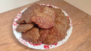 Оладьи из печени. Печеночные оладьи из свиной печени.