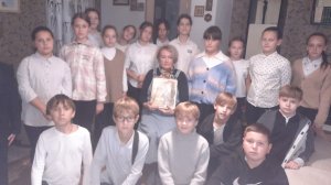 Школьники Фрунзе_Сакский посетили внучку погибшего в годы ВОВ односельчанина.   19-10-2025