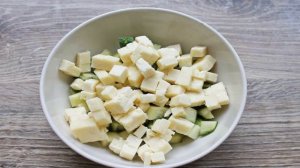 Салат с брынзой и огурцами