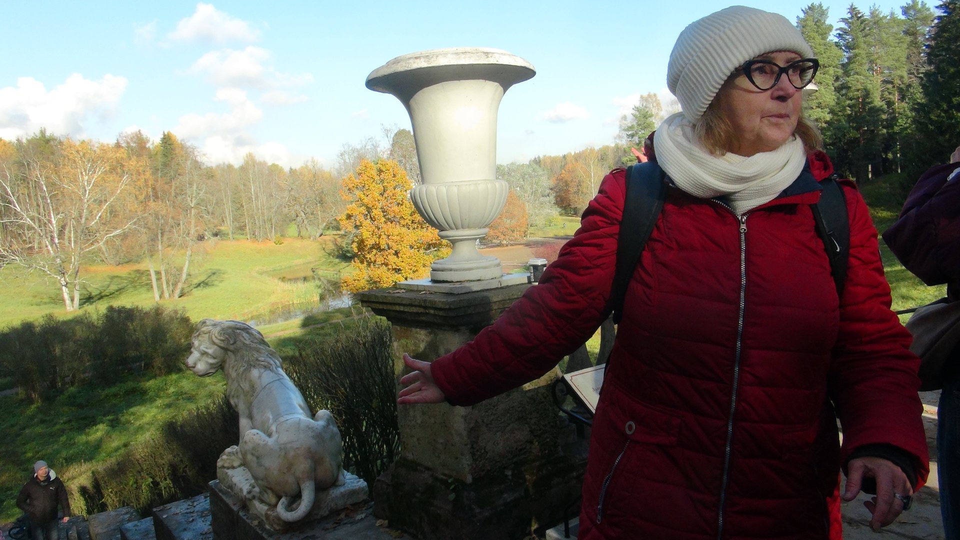 Павловский парк. Экскурсию по парку ведет Людмила Соколова фрагменты_18 октября 3025