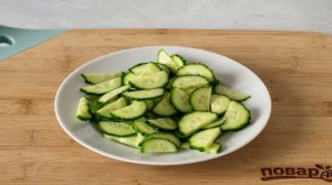 Салат из молодой капусты