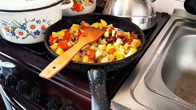Картофельная запеканка с овощами 🙂