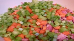 Салат с бобами и ветчиной