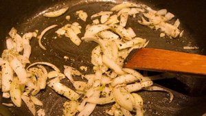 Куриное филе под сметанным соусом