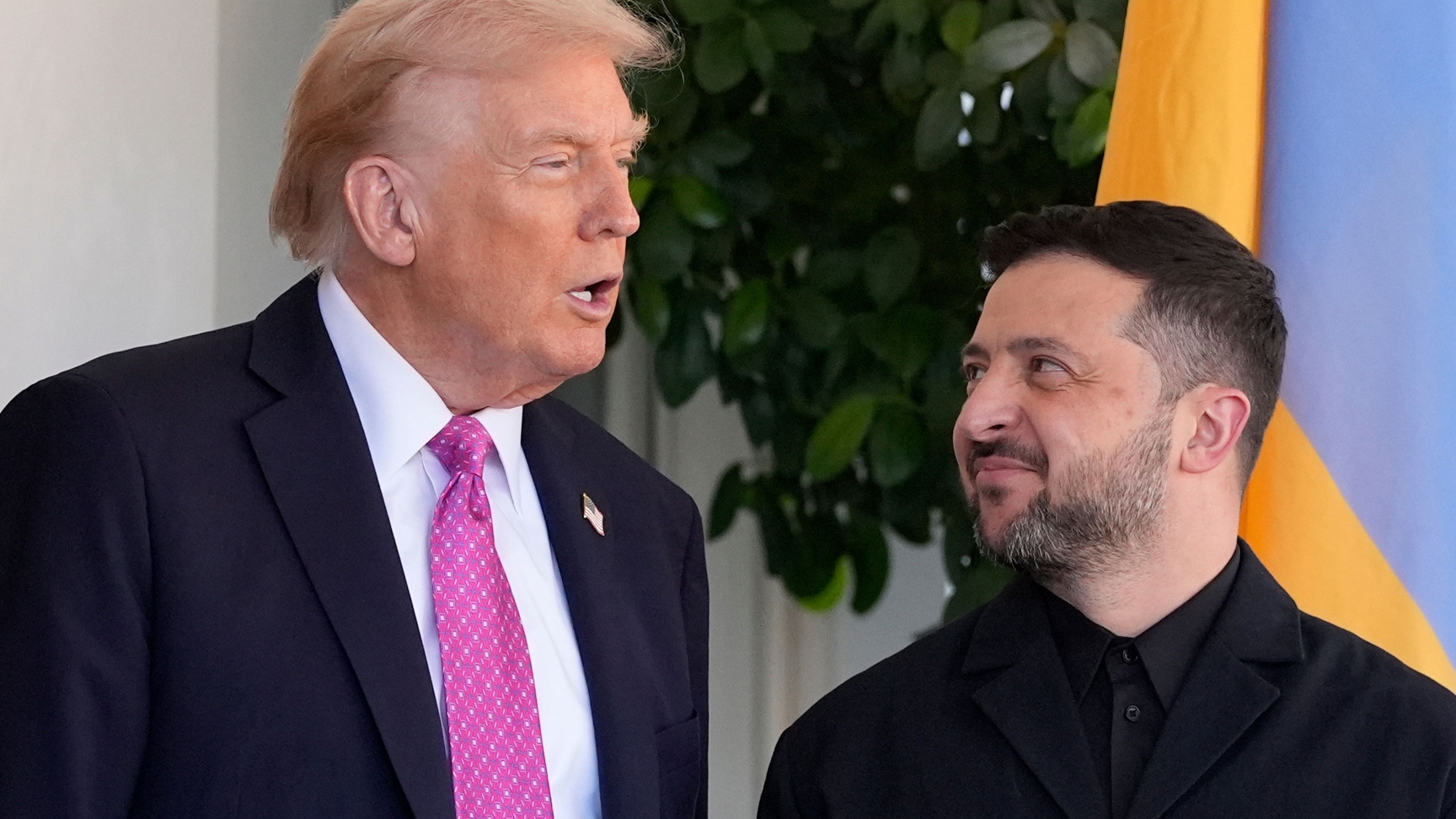 Трамп призвал, Зеленского пойти на сделку, с Путиным смотреть онлайн