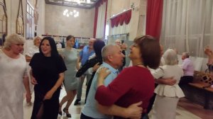 Бокал игристого вина..... 19.10.25.