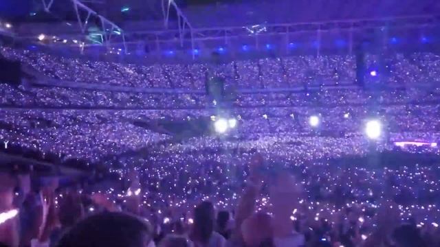 Неуправляемые Толпы и Давки, Снятые на Камеру смотреть онлайн