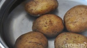 Салат из квашеной капусты с горошком