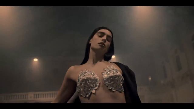 SEVDALIZA - HUMAN смотреть онлайн