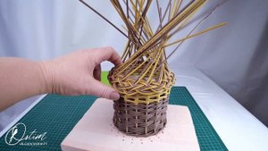 Делаем красивый загиб изделия из бумажной лозы