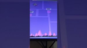 принцесса соня играет в geometry dash
