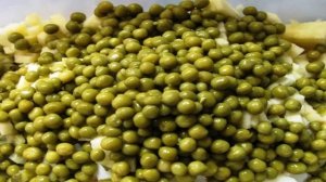 Салат в хлебной корзинке