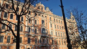 Санкт-Петербург. По Потемкинской улице. Таврический сад.
