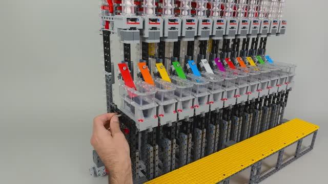 Infinite LEGO Xylophone Machine | Бесконечный ксилофонный аппарат LEGO смотреть онлайн