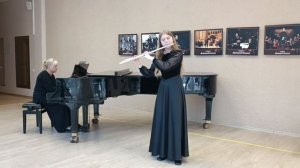 И.С.Бах Соната 5 ми минор (2 часть) исп. Истомина Фаина 17 лет