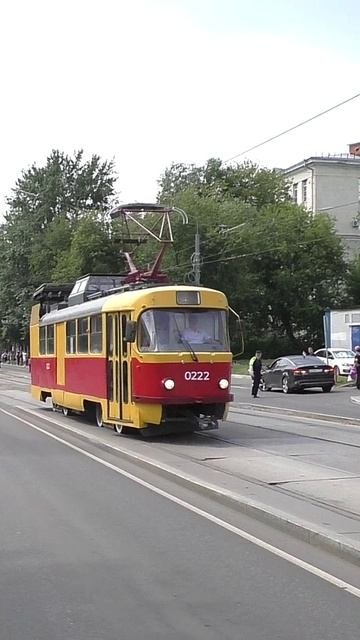 Москва. Трамвайный вагон № 0222 "Лаборатория КС" модели Tatra T3SU следует по Волочаевской улице.