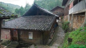 🏞️ Прогулка по деревне Гэтоу: тишина гор в дождливый день!