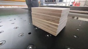 Пильный центр. Пиление небольшой заготовки из листа.