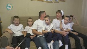 Чудо-семья одни сыновья: сложно ли быть родителям сразу пятерых детей