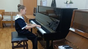 В.Гиллок. Осенний этюд. Исполняет Екимова Ника.