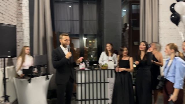 Вечеринка в черно-белом стиле!