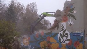 В квартале "Красный просвещенец" сносят дом