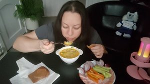 Мукбанг Самые вкусные ЩИ! Ну, и овощи свои))