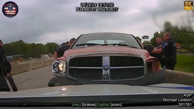 Самые душераздирающие моменты столкновения полиции с самыми опасными преступниками #11 смотреть онлайн