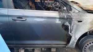 Дверь передняя правая Hyundai Solaris 2 (2017-2025) С дефектом! Подгорела в передней части.