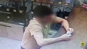 В Сочи таксист не смог выкупить свой телефон из комиссионки и украл его
