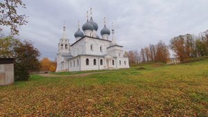 Крестовоздвиженский собор. Тутаев. Расположен на территории старого городища Романовского кремля.