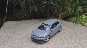 Модель Volkswagen Golf GTI восьмого поколения от Welly