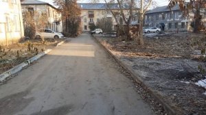 Тишка вышел погулять.
