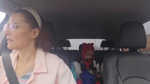 пытаюсь общаться с мелкими детьми❤️❤️. Воскресное утро