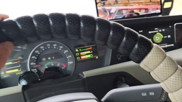 Достала эта рация. Едем Омск-Новосибирск.