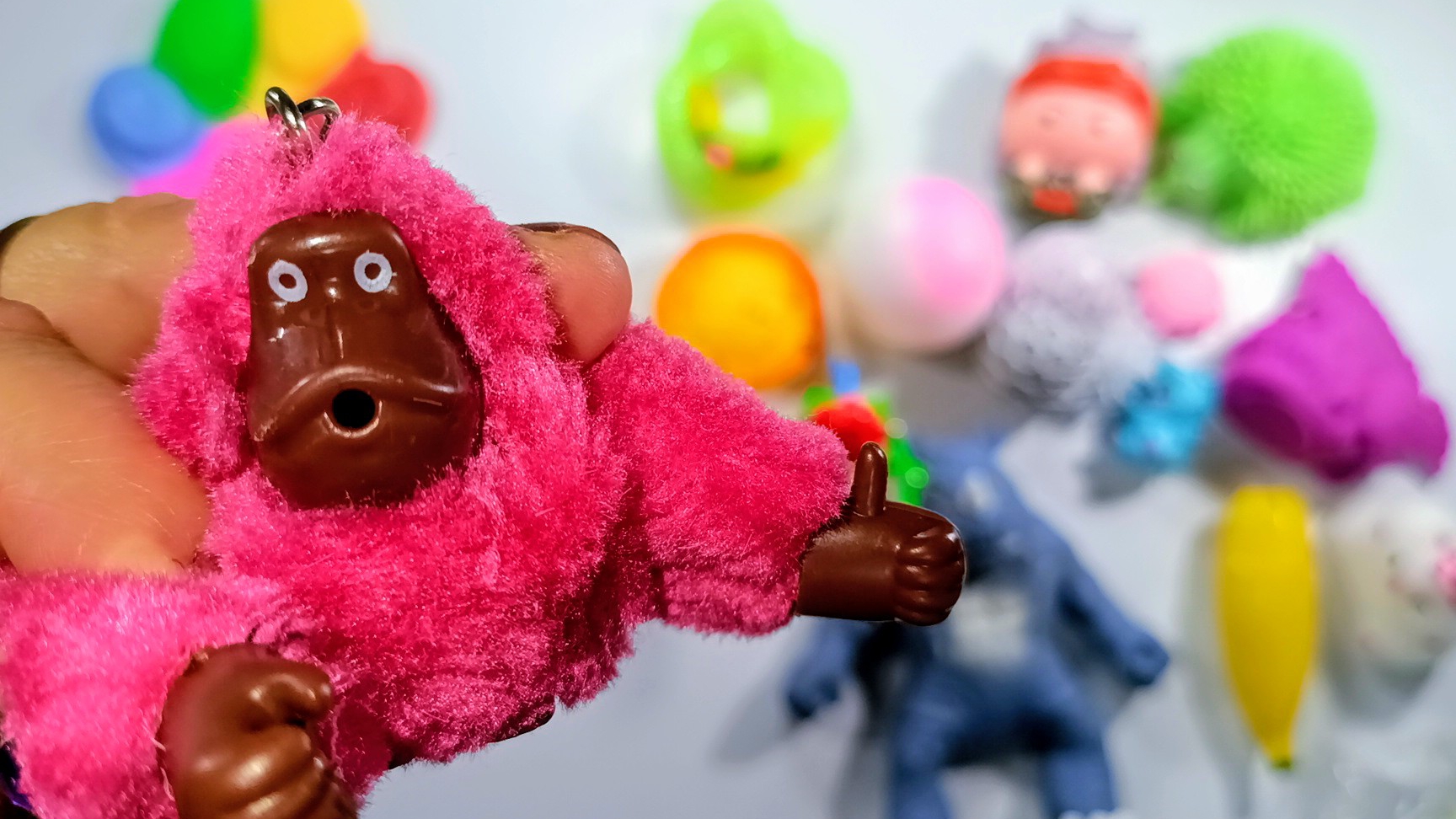 АСМР РАСПАКОВКА сквишей и антистрессов 🤗 ТАБА лапки сквиши 🐾 режу СКВИШИ лапки 🐾 смотреть онлайн