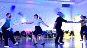 Бывшие чемпионы мира по танцам буги-вуги 😜 Сондре и Таня, Томас и Софи. Танцы