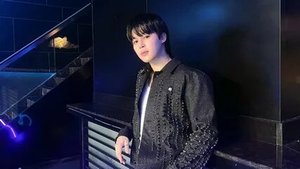 ✨ "Пак Чимин: Новый культ моды! 🌟 Рекордные 33.8 млн $ на Парижской Неделе Моды!"💖