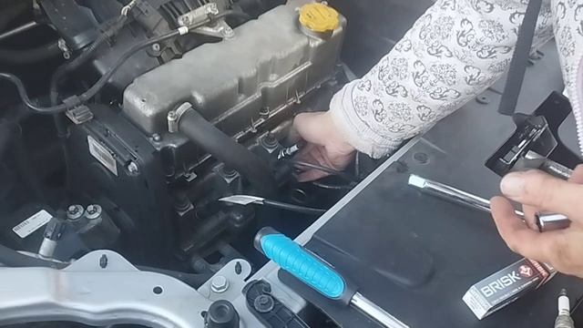 Что стало с Ладой Веста NG через 40000 км пробега за 2 года , меняю свечи и колёса, тестирую АКБ смотреть онлайн