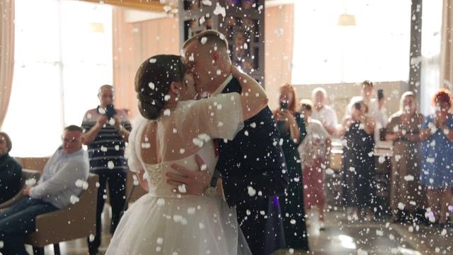 Свадебный ролик-Аня и Влад смотреть онлайн